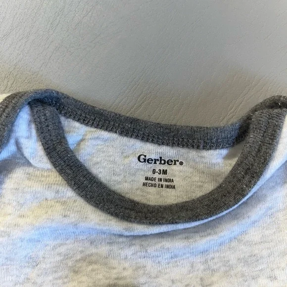 Gerber Baby Bodysuit Set - Gray with Yellow Animals - Picture 2 of 2